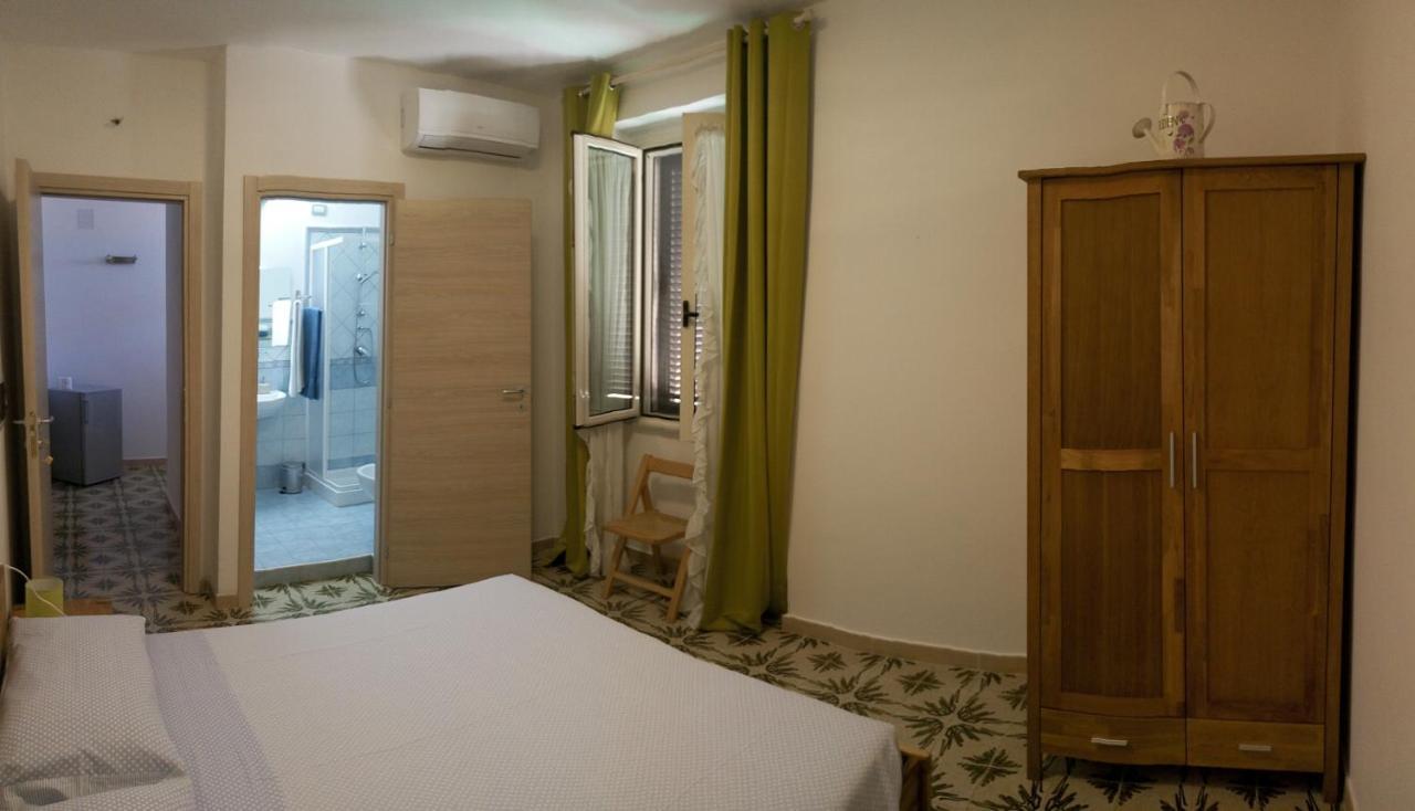 I Tre Scalini Bed & Breakfast Stintino Dış mekan fotoğraf